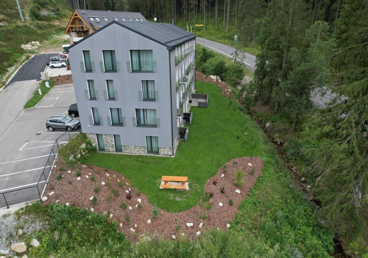Apartmany Palenica & Ostredok - Galeria Apartments Jasna Lucky 迪马诺卡多林纳 外观 照片